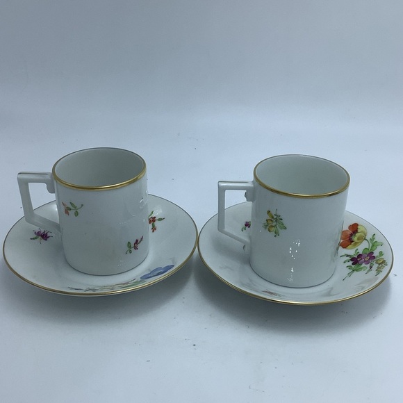 Two Hochst Germany Hand Painted Porcelain Demitasse Cups and Saucers. - Picture 3 of 15